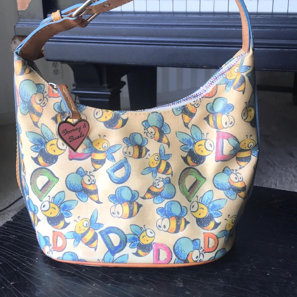 dooney & bourne bumble bee bucket purse